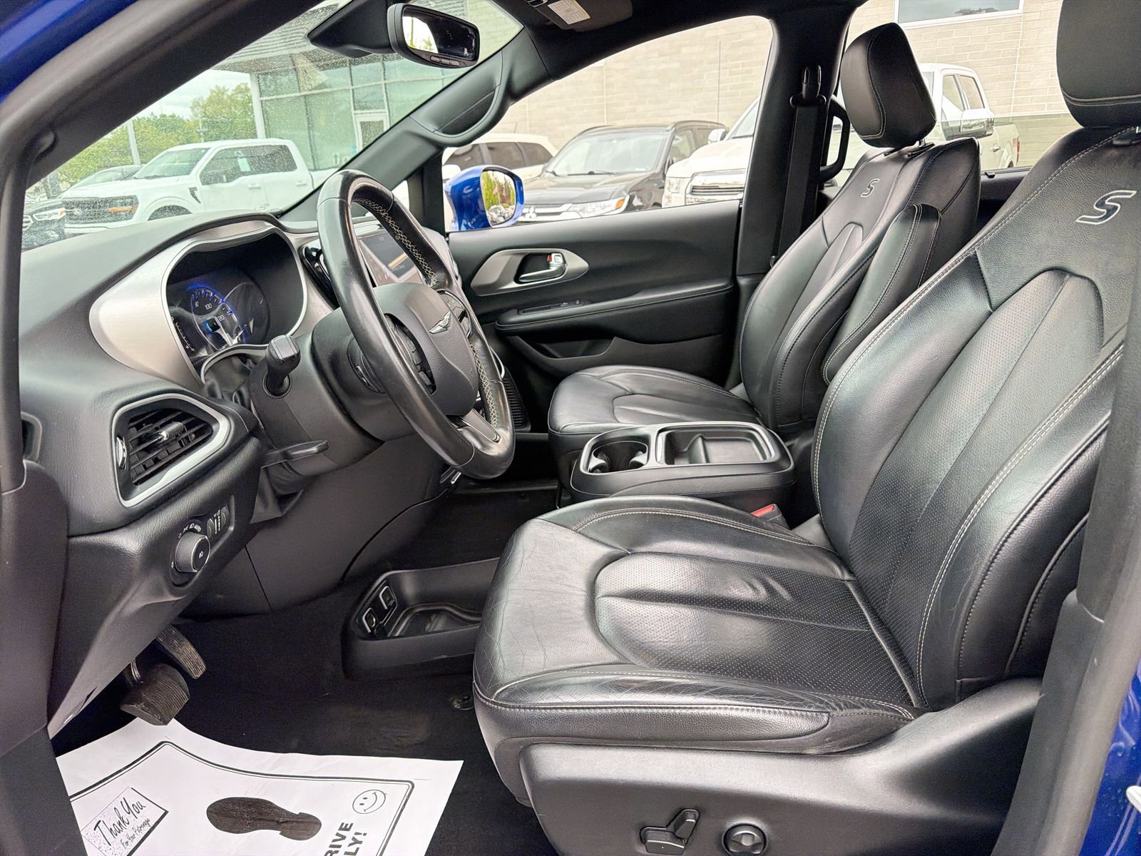 Used 2020 Chrysler Pacifica Touring-L AWD/4WD image 14