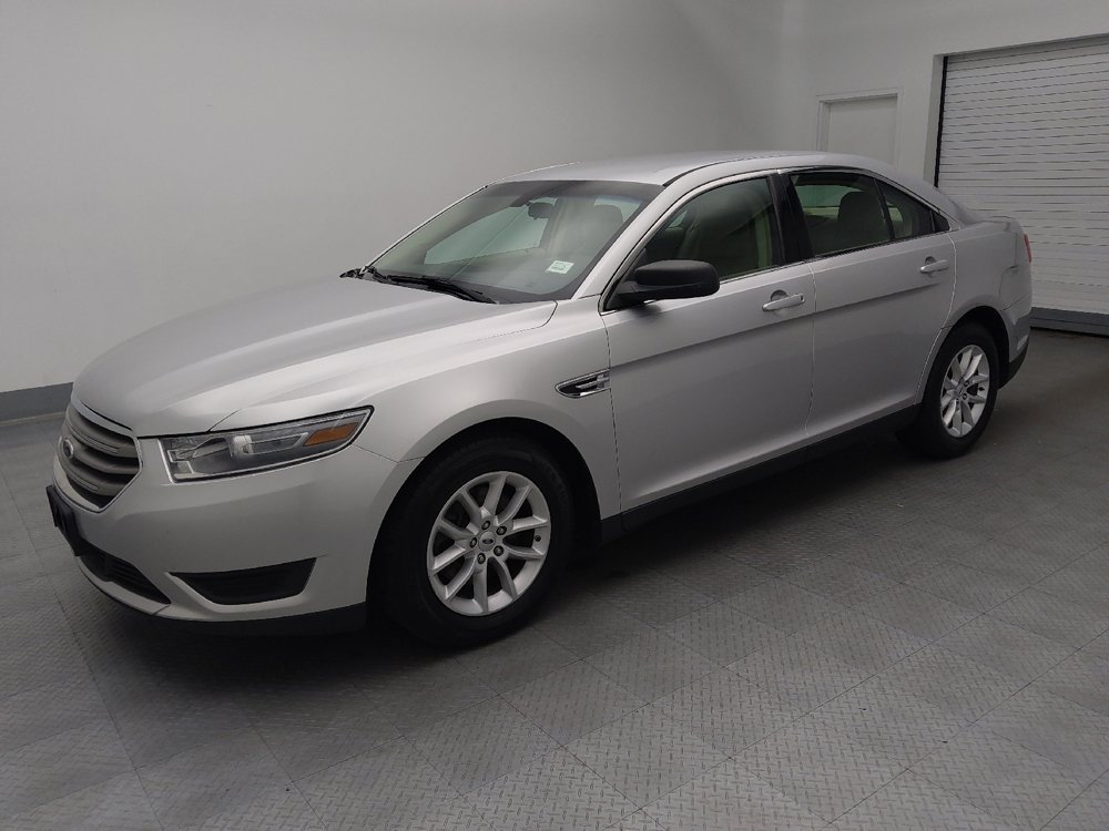 Used 2014 Ford Taurus SE FWD image 2