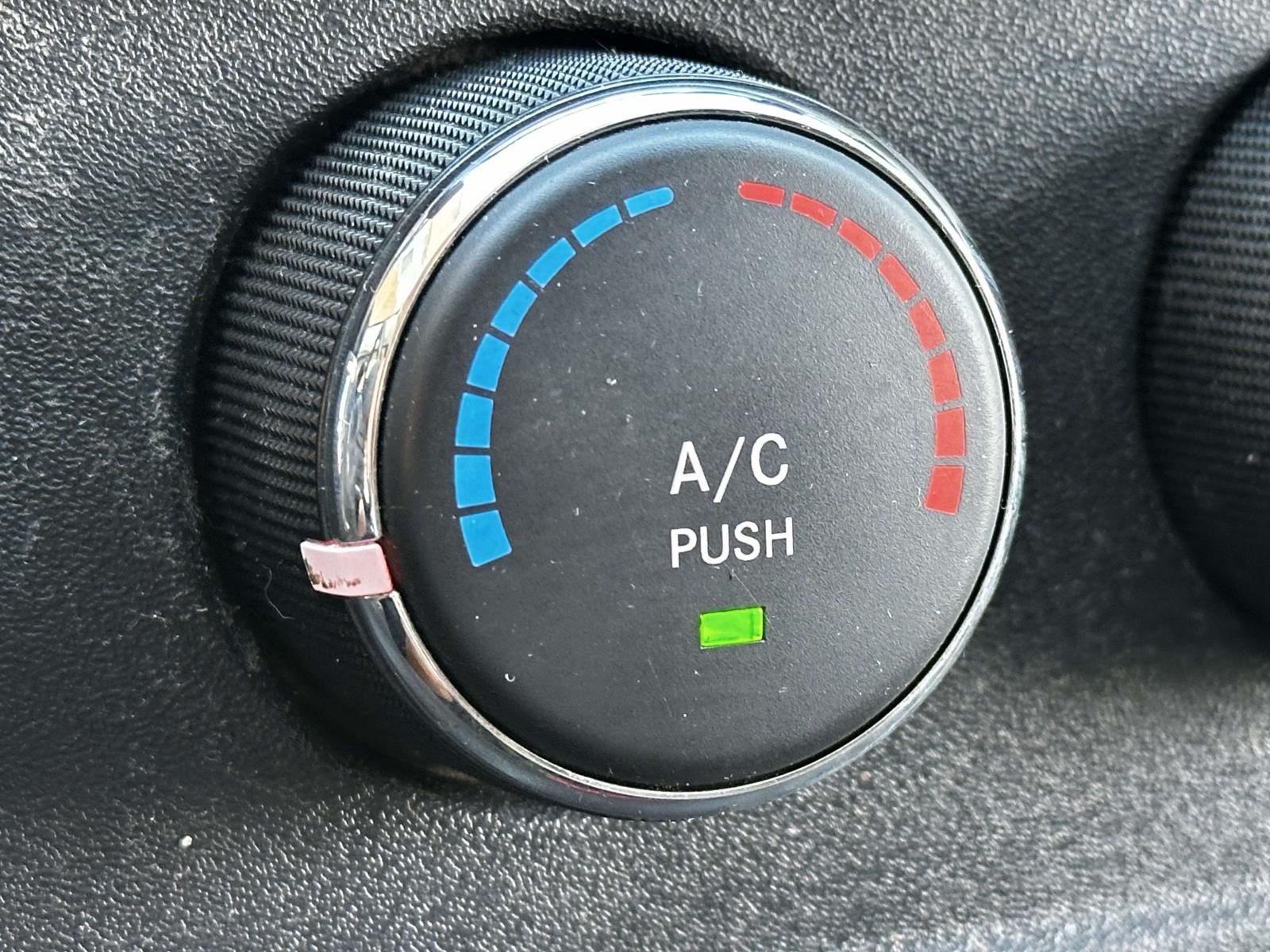 Used 2018 RAM ProMaster 2500 FWD image 24