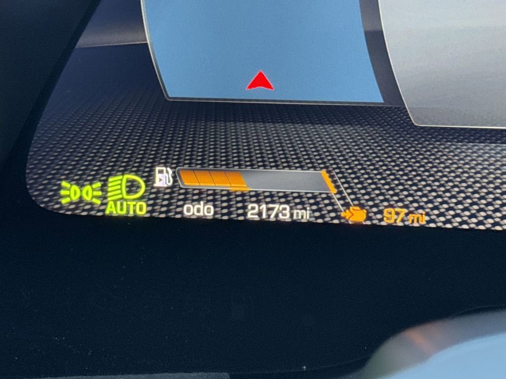 Used 2024 Ferrari Roma Spider image 15