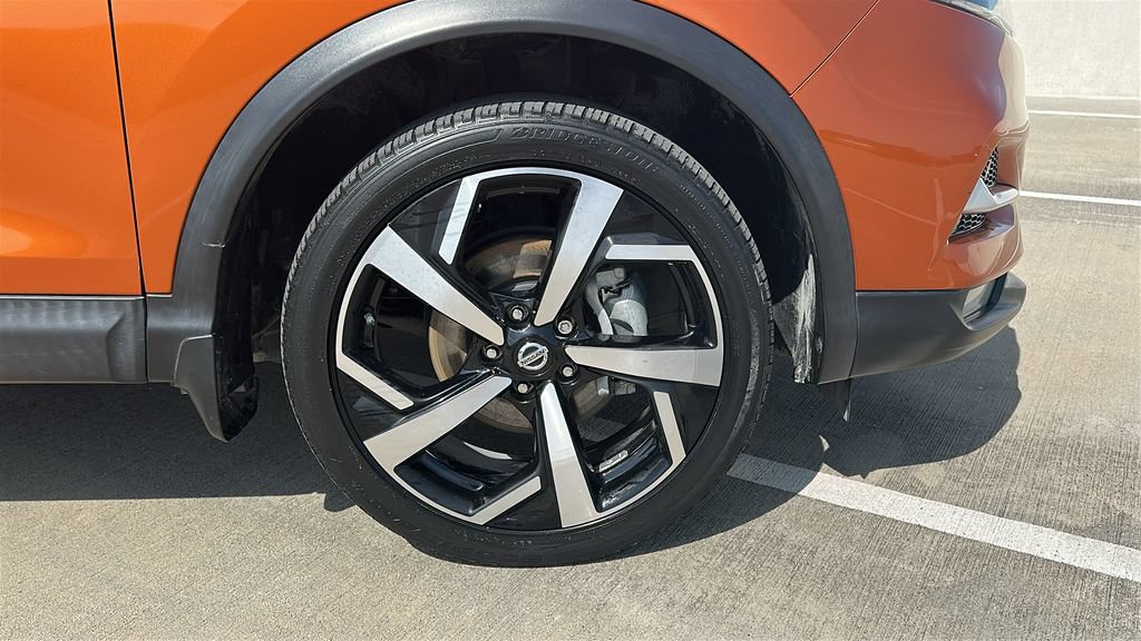 Used 2021 Nissan Rogue Sport SL w/ Premium Package FWD image 17