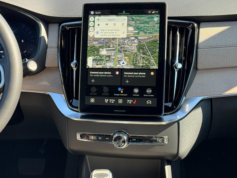 New 2026 Volvo XC90 B6 Plus w/ Protection Package image 8