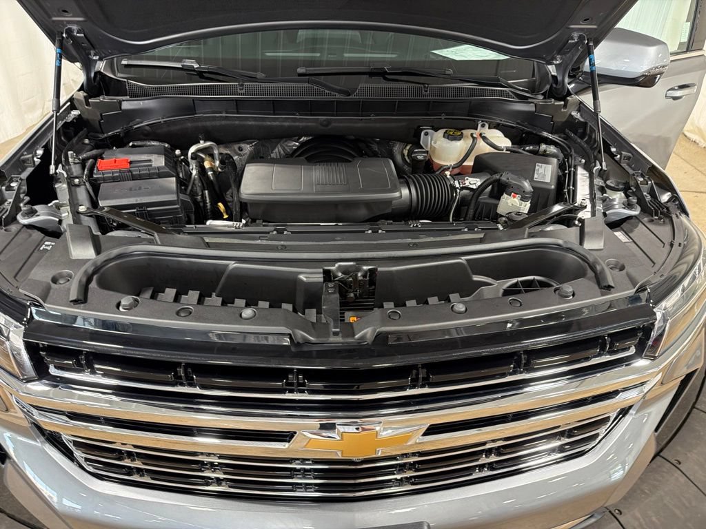 Certified 2021 Chevrolet Tahoe LT w/ Luxury Package AWD/4WD image 40