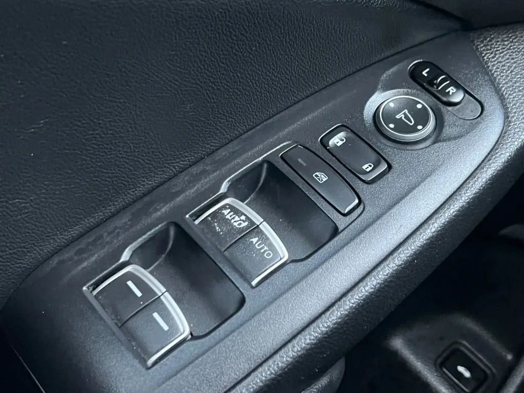 Used 2020 Honda Accord Sport image 38