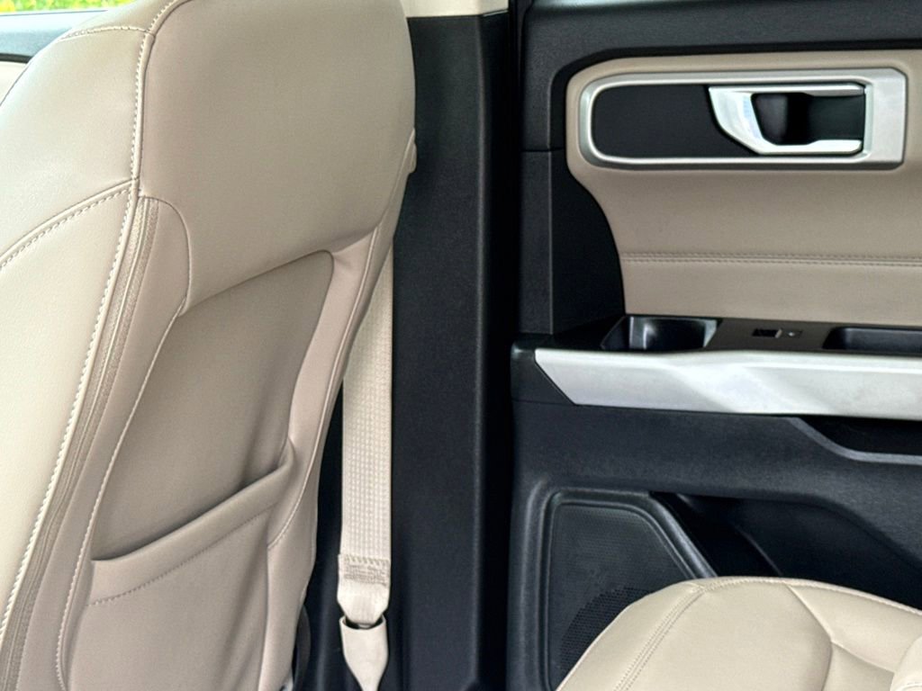 Used 2021 Ford Explorer XLT w/ Equipment Group 202A image 41