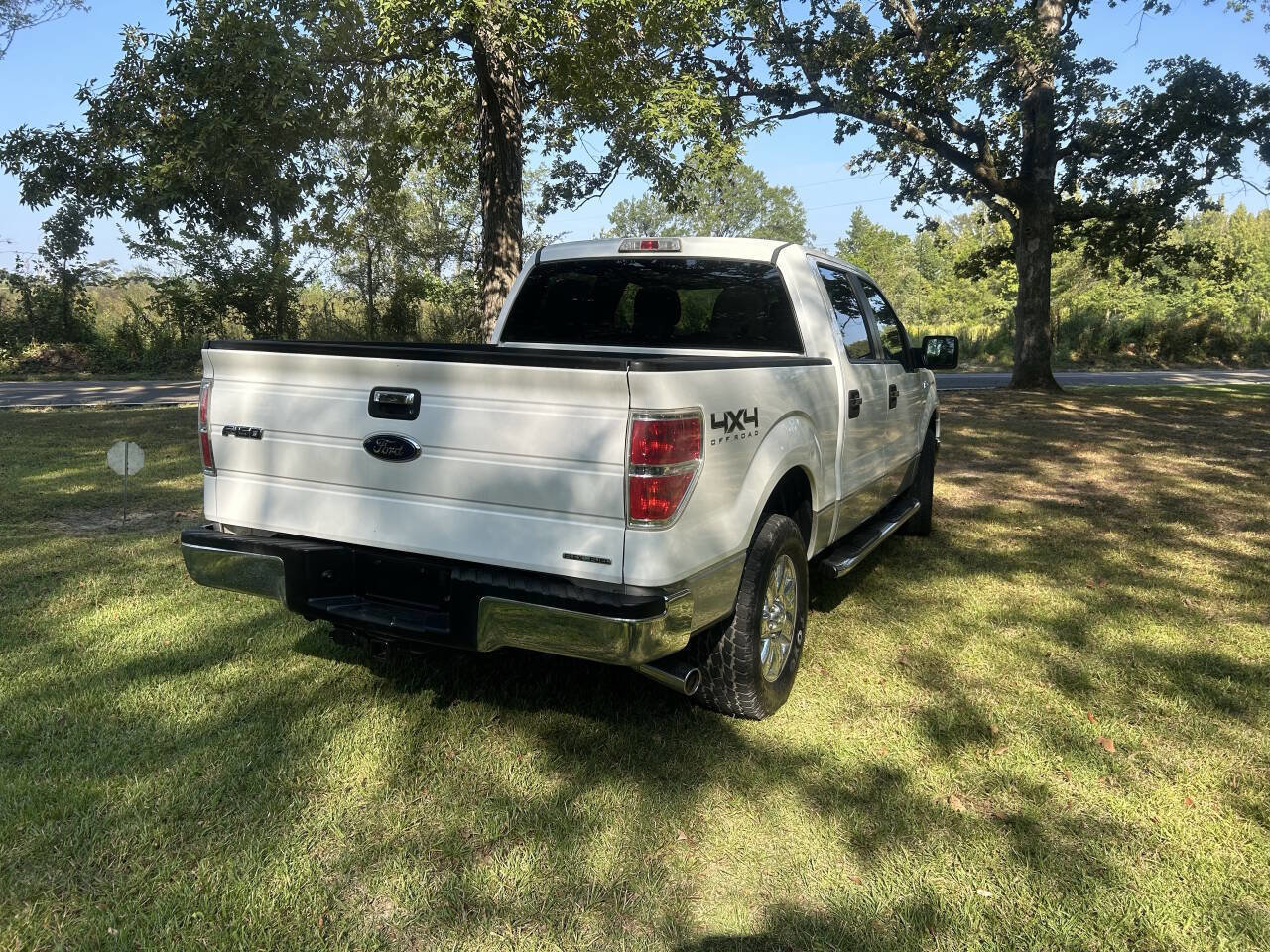Used 2013 Ford F150 XLT w/ XLT Chrome Pkg image 4