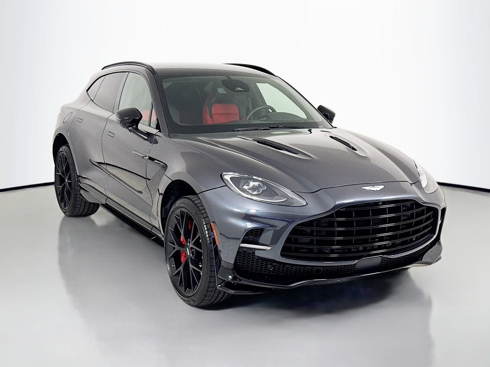 Used 2025 Aston Martin DBX 707 AWD/4WD image 1