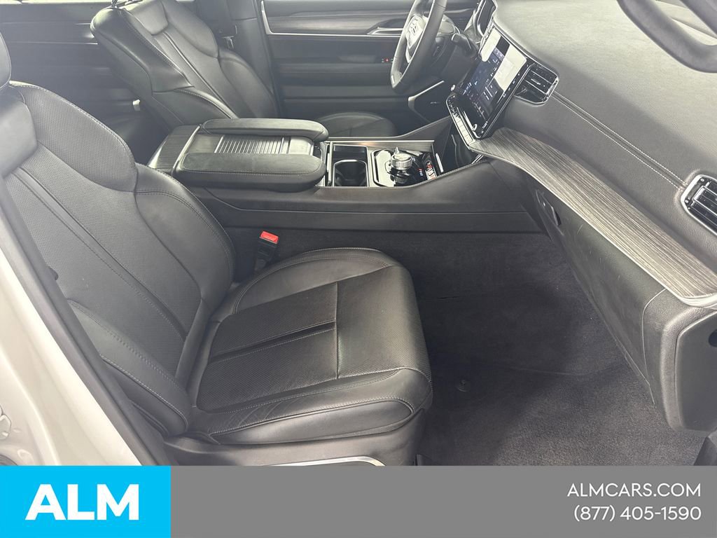 Used 2024 Jeep Wagoneer Series II AWD/4WD image 17