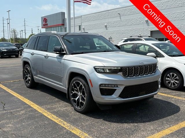 Used 2022 Jeep Grand Cherokee Summit AWD/4WD video 1