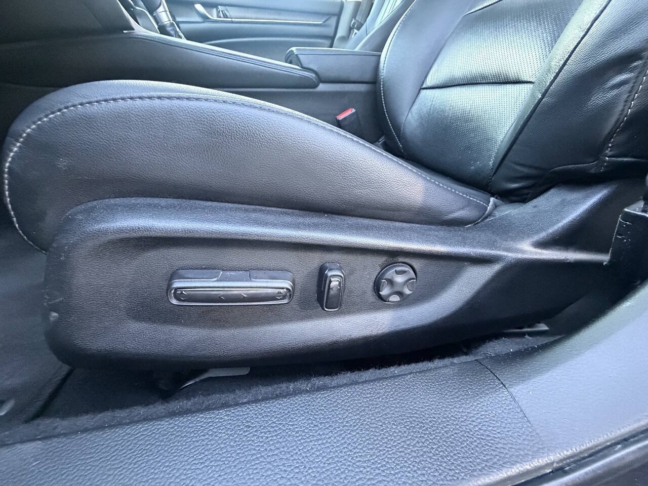 Used 2021 Honda Accord EX-L image 18
