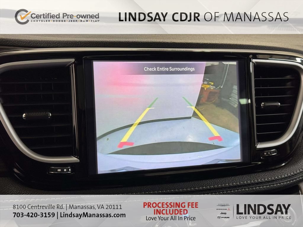 Used 2023 Chrysler Pacifica Limited FWD image 25