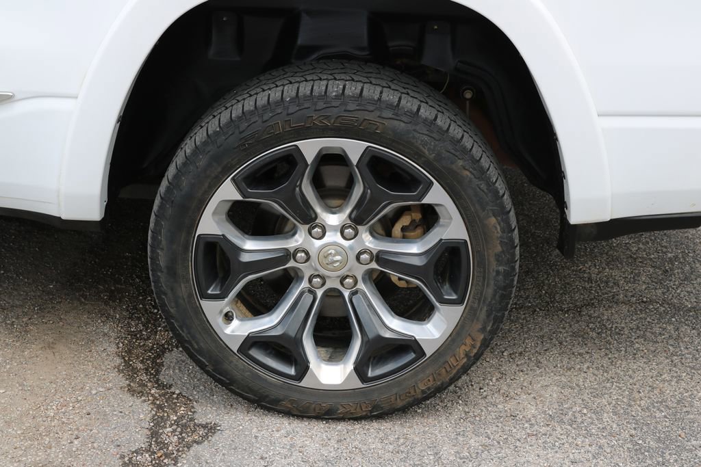 Used 2024 RAM 1500 Limited image 9
