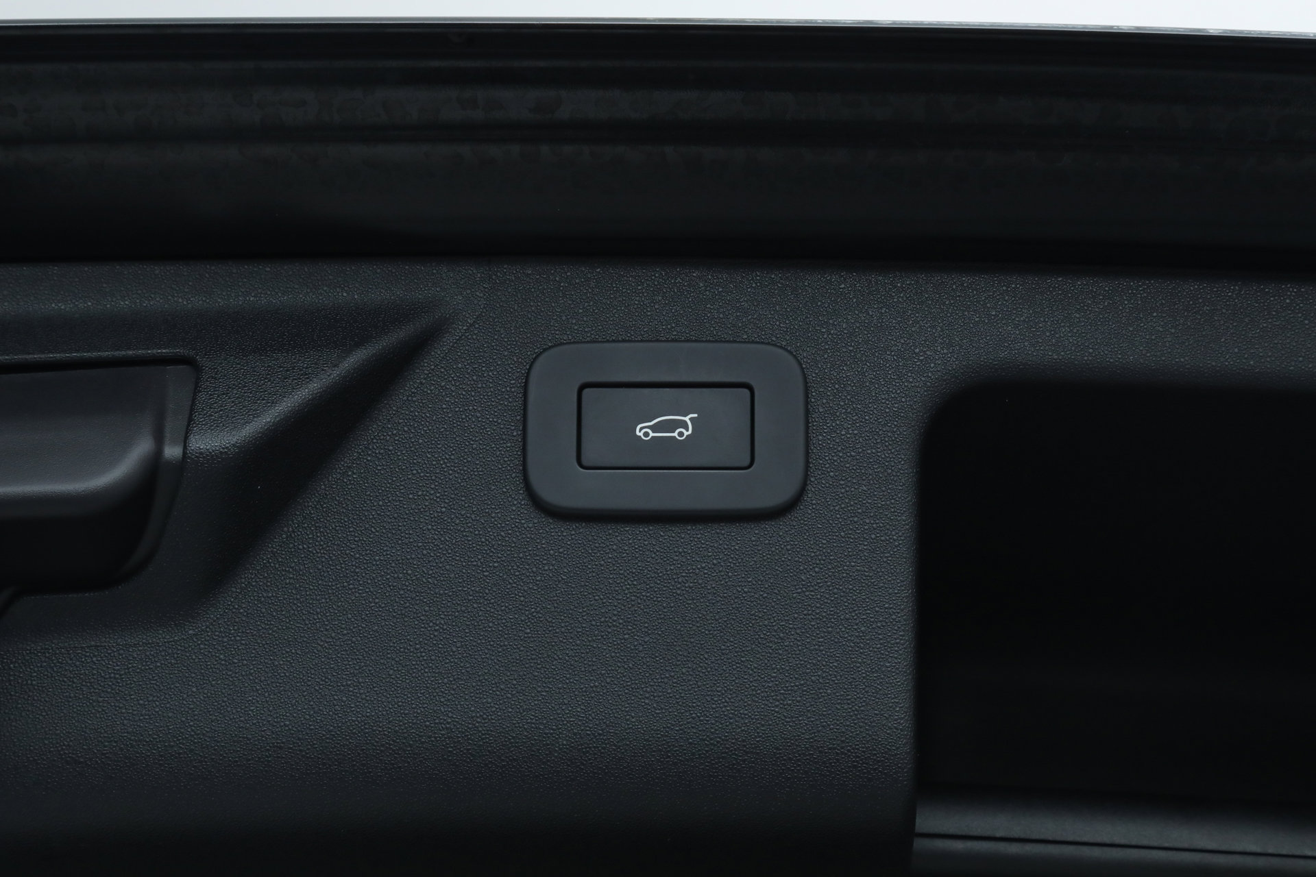 Used 2024 Land Rover Discovery Sport S image 36