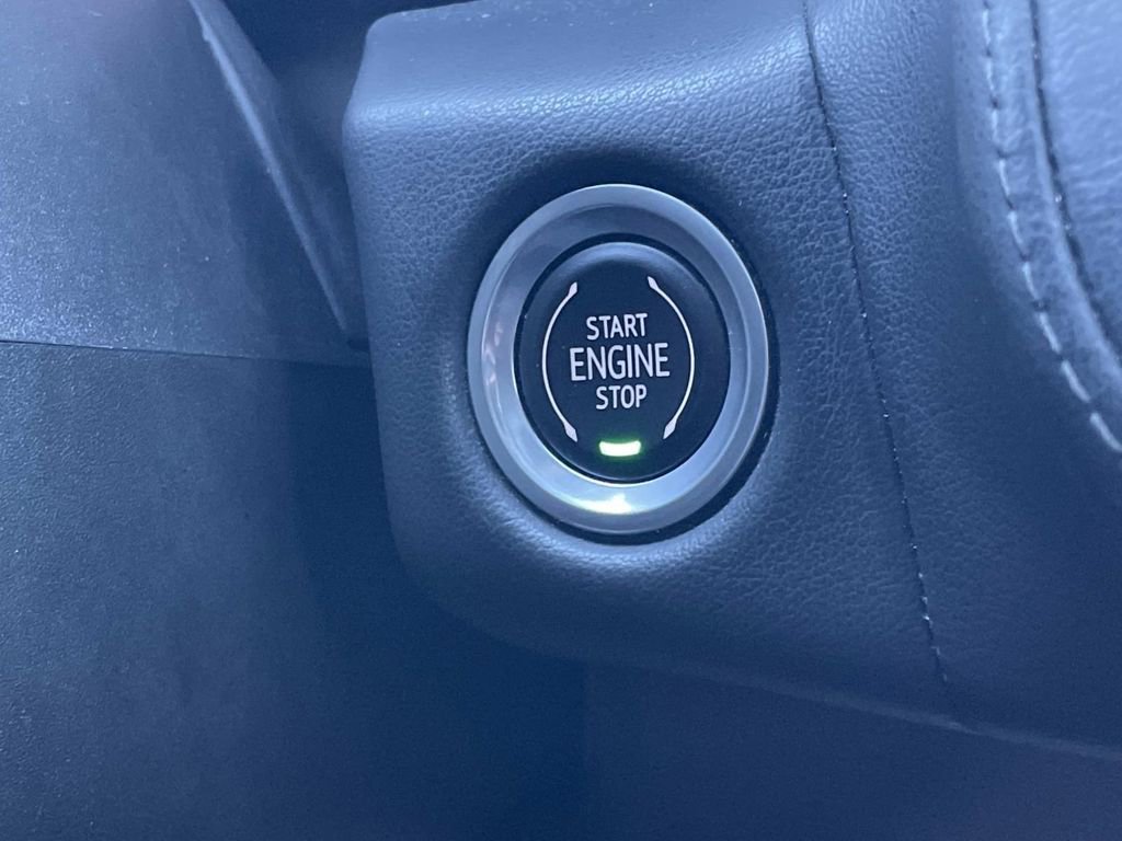 Used 2022 Chevrolet Suburban Z71 image 27