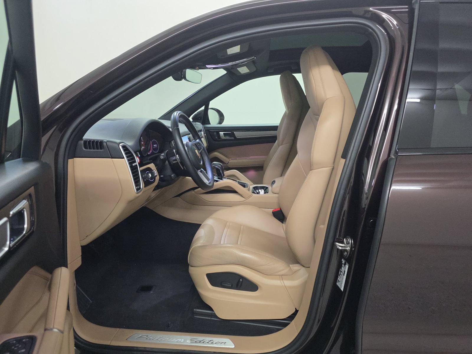 Used 2023 Porsche Cayenne Platinum Edition AWD/4WD image 10