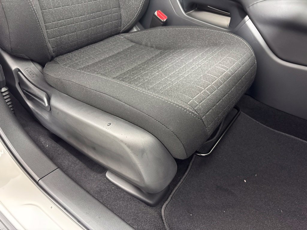 Used 2027 Honda HR-V LX image 8