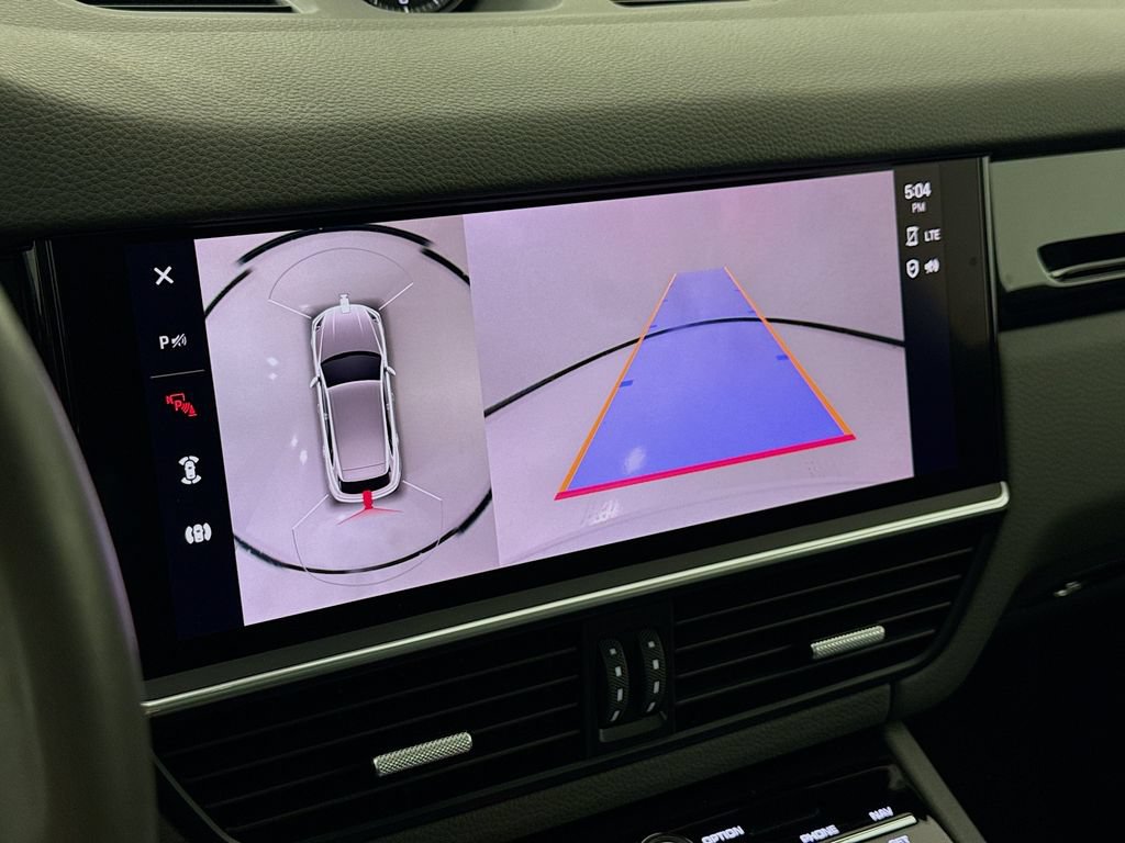 Certified 2023 Porsche Cayenne AWD/4WD image 19