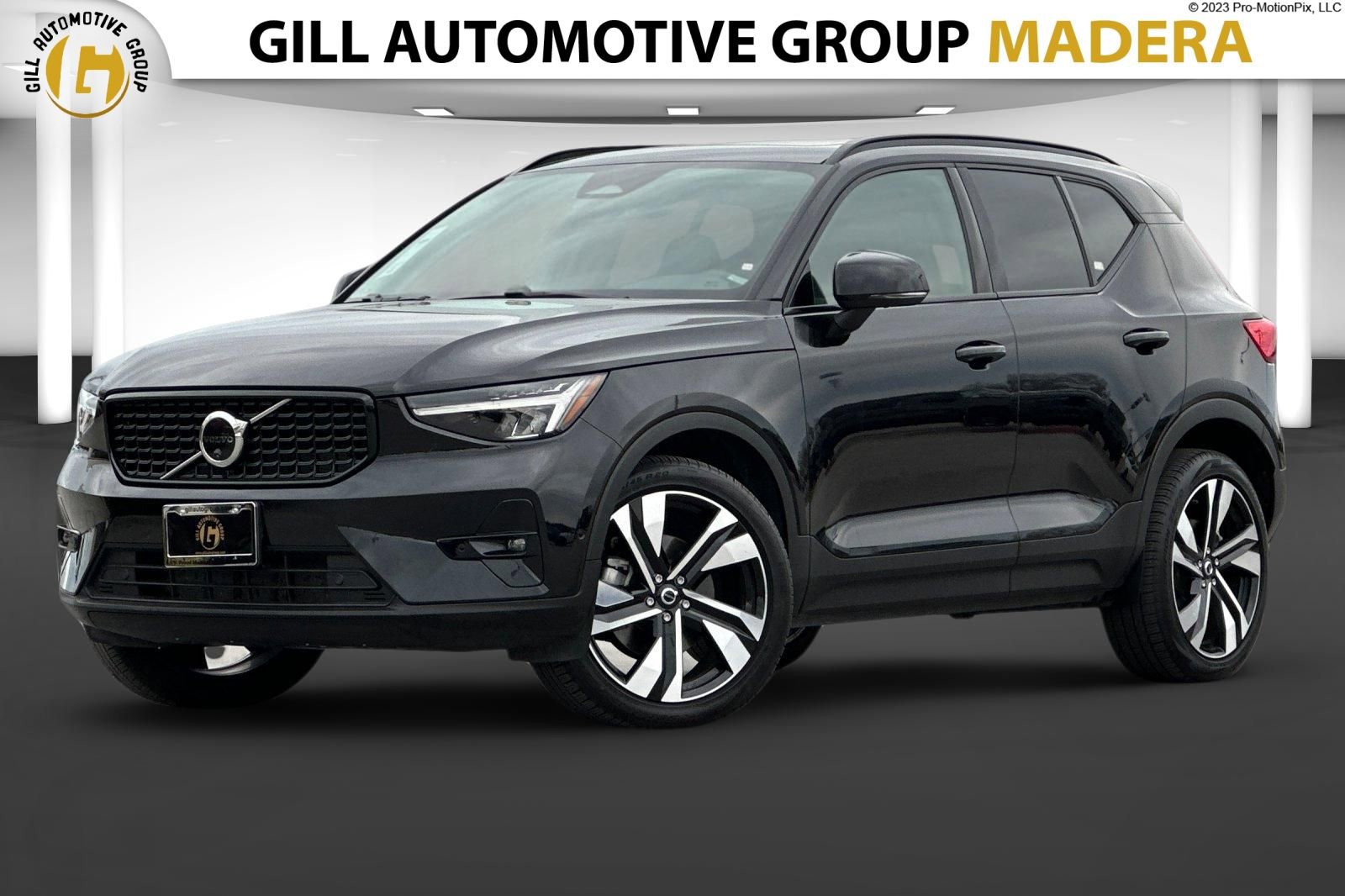 Used 2025 Volvo XC40 B5 Plus