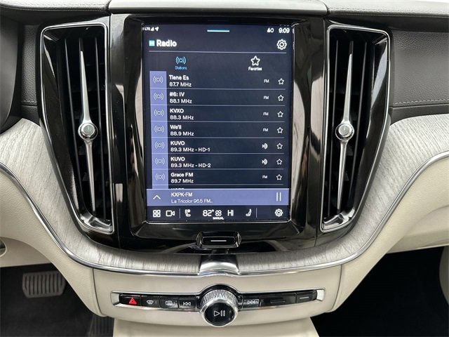 Certified 2025 Volvo XC60 B5 Ultra w/ Protection Package Premier image 16