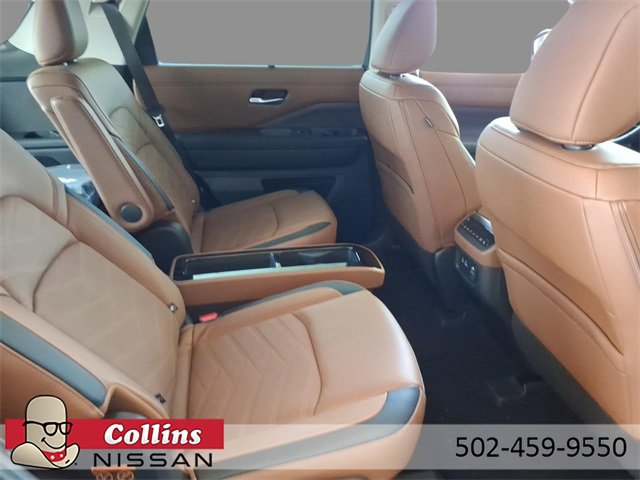 New 2025 Nissan Pathfinder Platinum image 6