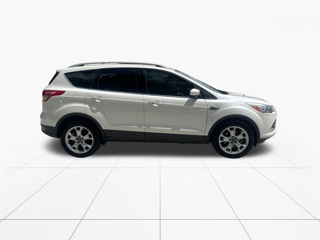 Used 2015 Ford Escape Titanium w/ Equipment Group 301A AWD/4WD image 9