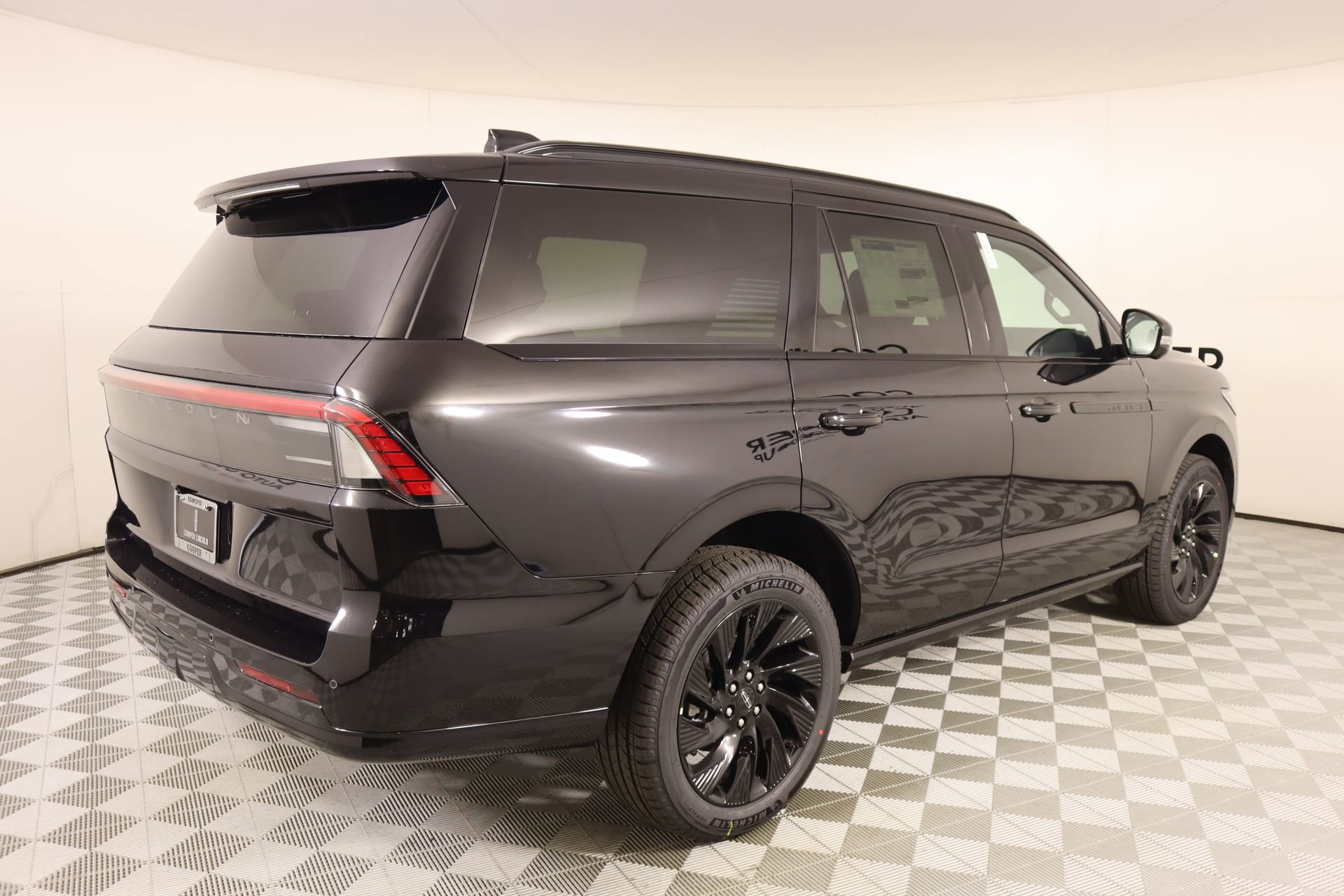 New 2026 Lincoln Navigator Reserve image 22