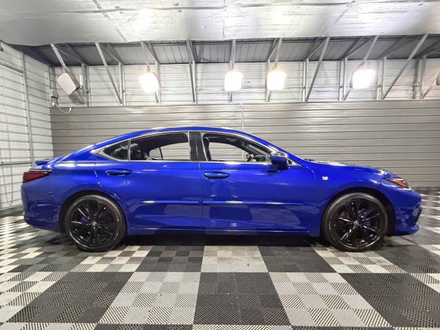 Used 2023 Lexus ES 300h F Sport image 9