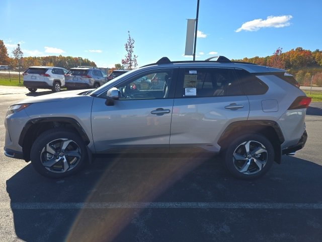 New 2025 Toyota RAV4 SE image 6