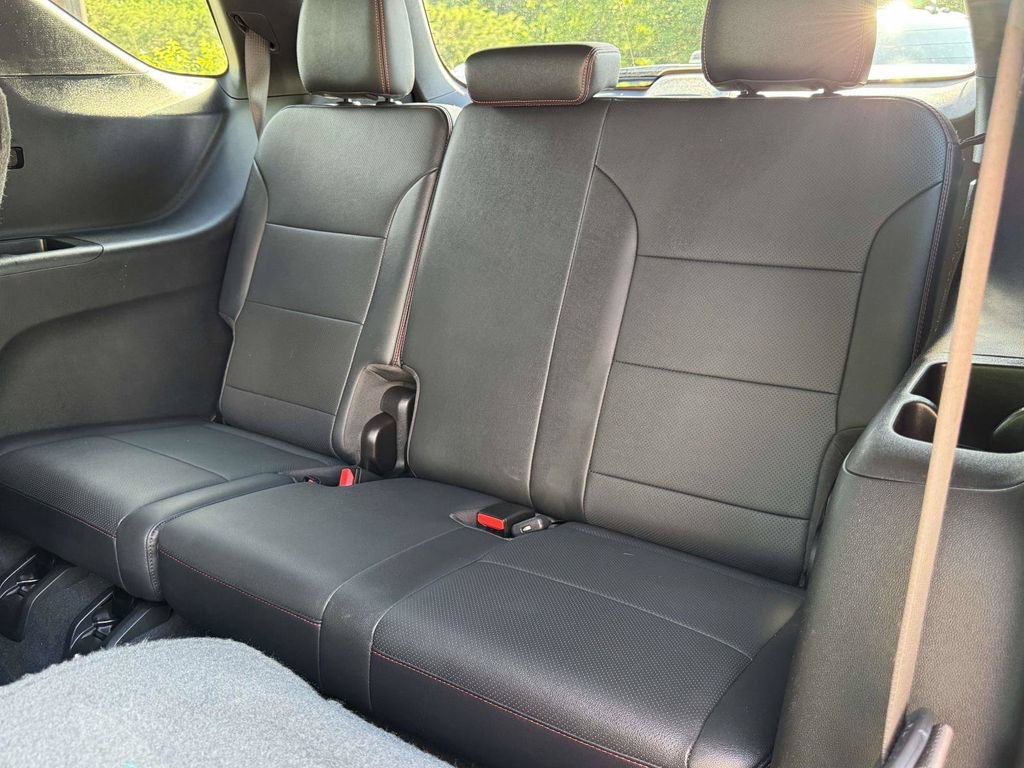 Used 2024 Chevrolet Traverse RS w/ LPO, Floor Liner Package AWD/4WD image 17