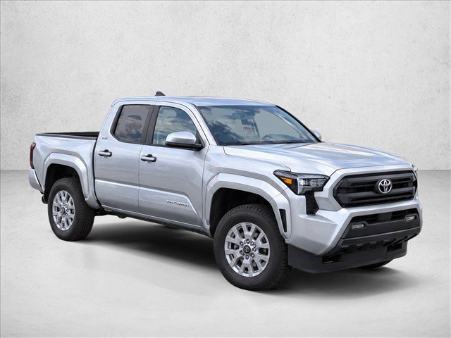 Used 2025 Toyota Tacoma SR5 AWD/4WD image 11