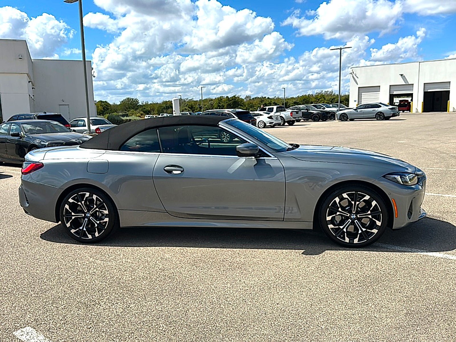 Used 2025 BMW 430i xDrive Convertible w/ Premium Package AWD/4WD image 9