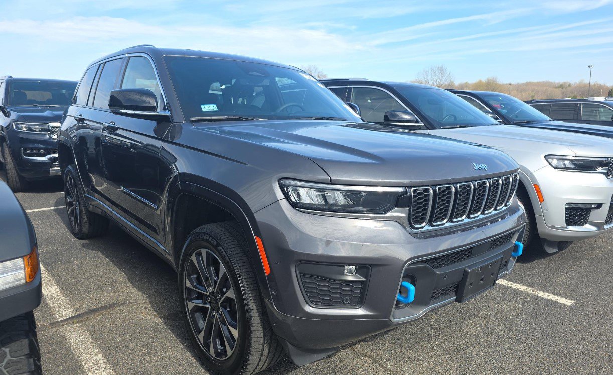 Used 2022 Jeep Grand Cherokee Overland image 2