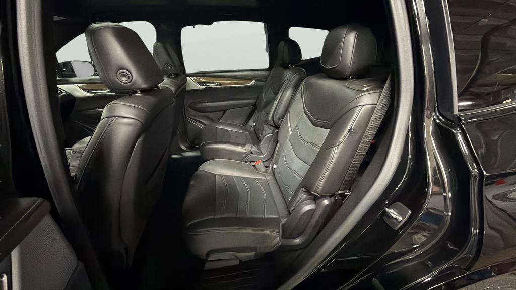 Used 2022 Cadillac XT6 Sport w/ Platinum Package image 34