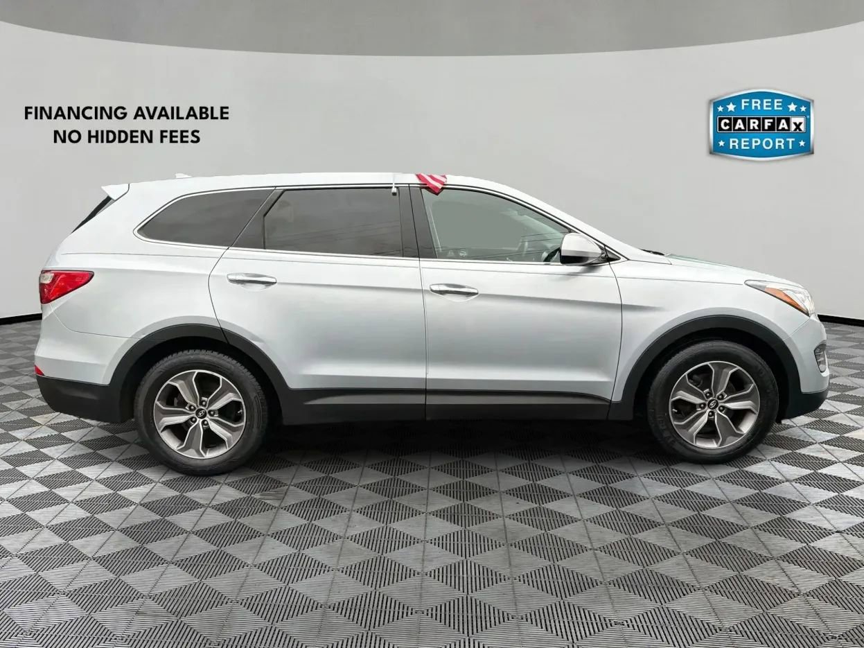 Used 2013 Hyundai Santa Fe GLS image 4