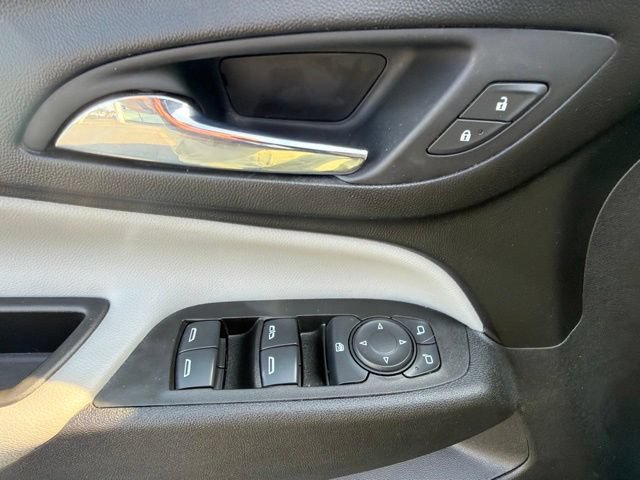 Used 2020 Chevrolet Equinox LT FWD image 18