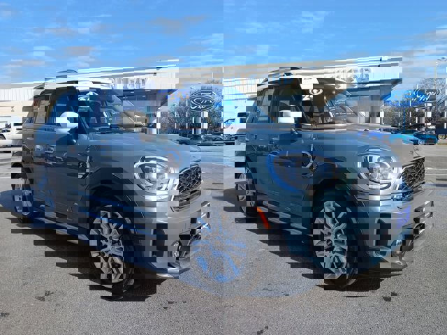 Used 2024 MINI Cooper Countryman S w/ Signature Upholstery Package image 2