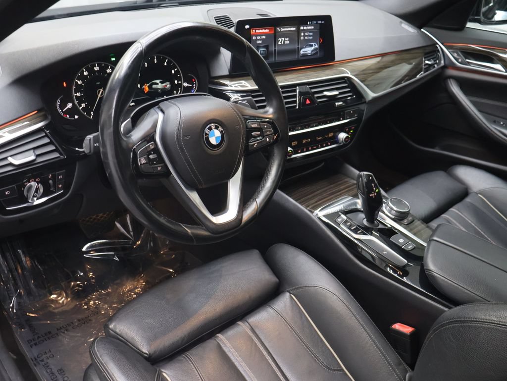 Used 2018 BMW 540i RWD image 16