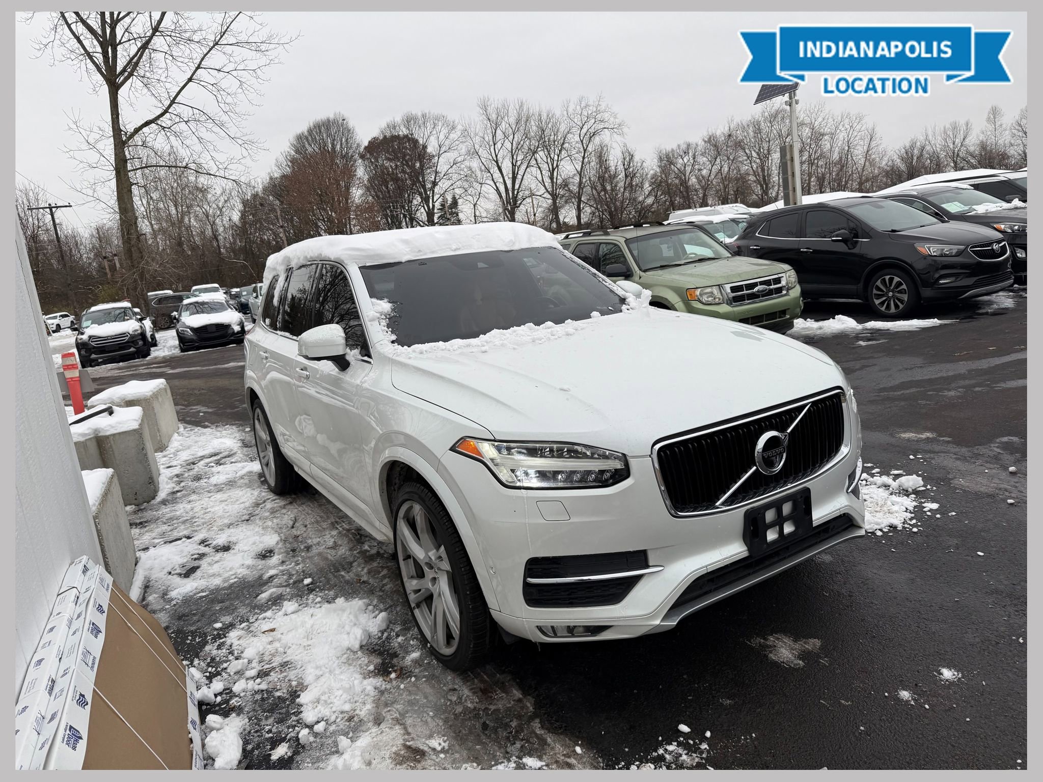 Used 2018 Volvo XC90 T6 Momentum w/ Convenience Package AWD/4WD image 1