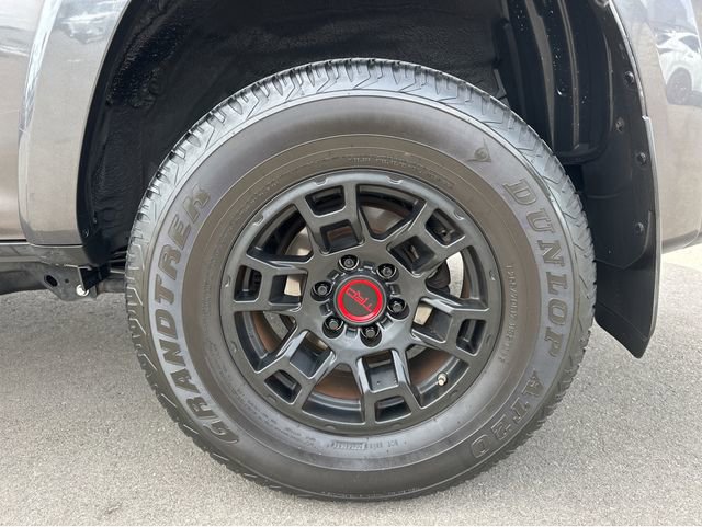 Used 2018 Toyota 4Runner TRD Off-Road Premium AWD/4WD image 42