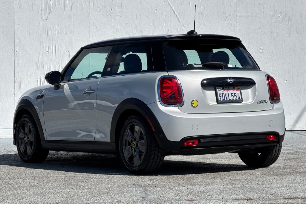 Used 2023 MINI Cooper SE FWD image 5