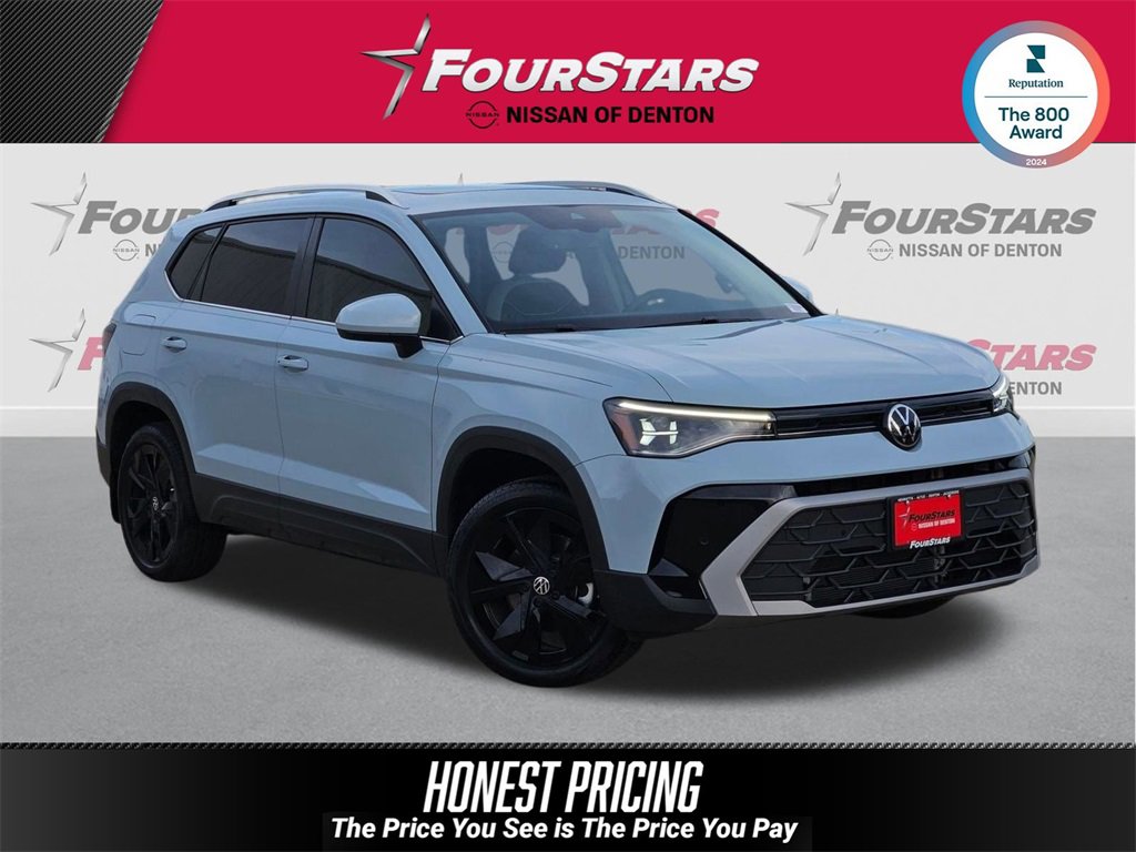 Used 2025 Volkswagen Taos SE image 1