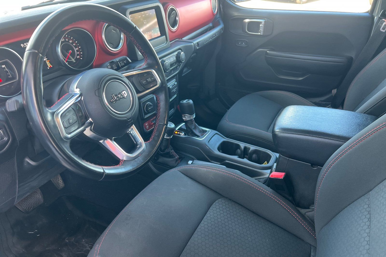 Used 2020 Jeep Wrangler Unlimited Rubicon w/ Steel Bumper Group AWD/4WD image 11