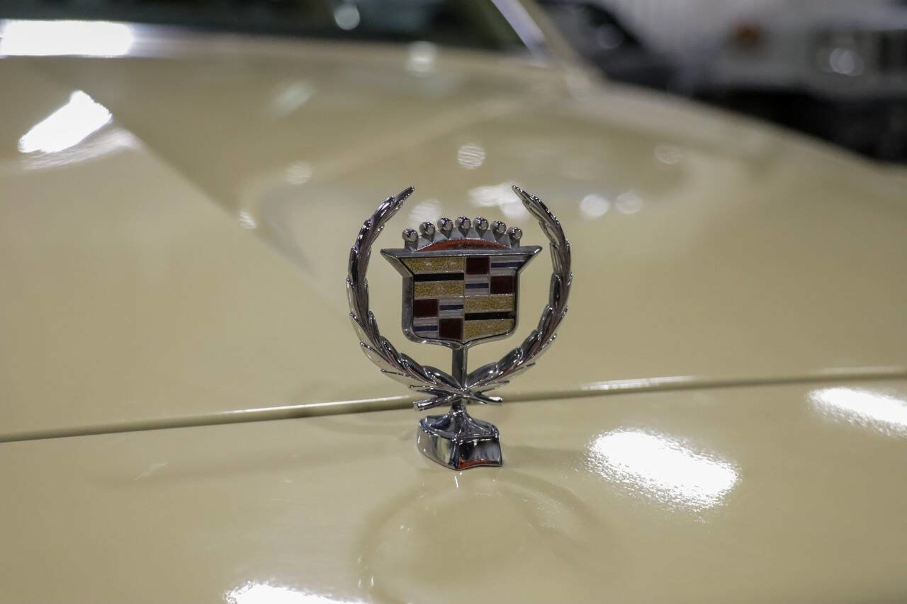 Used 1986 Cadillac Brougham Brougham image 21