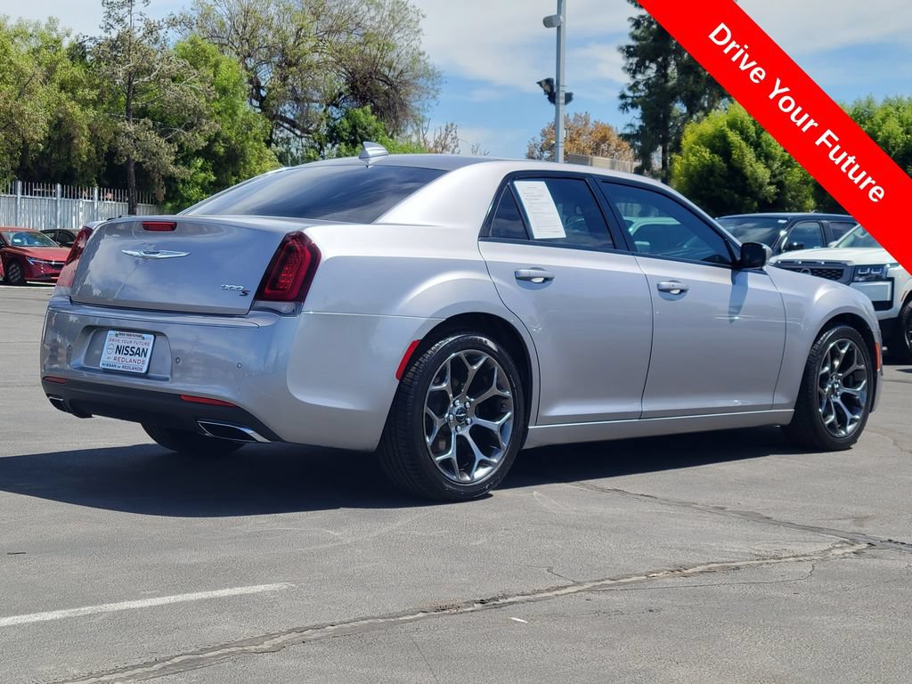 Used 2017 Chrysler 300 S w/ 300S Premium Group 2 RWD image 4