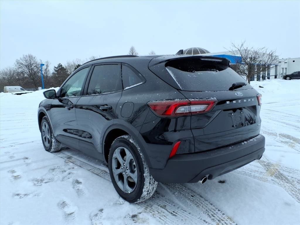 Used 2025 Ford Escape ST-Line Select image 34