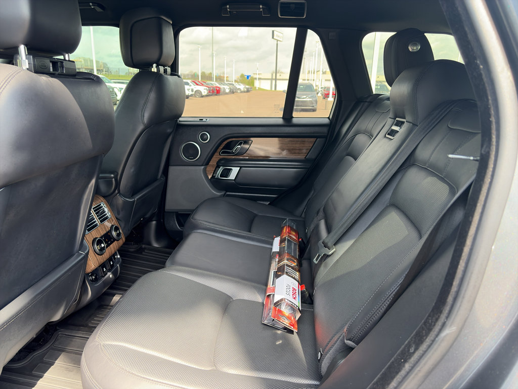 Used 2019 Land Rover Range Rover Supercharged image 12