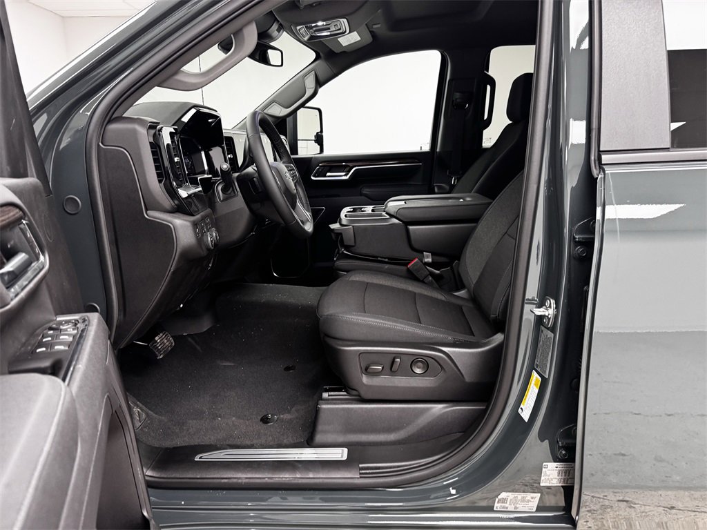 New 2026 Chevrolet Silverado 3500 LT w/ Trail Boss Package image 10