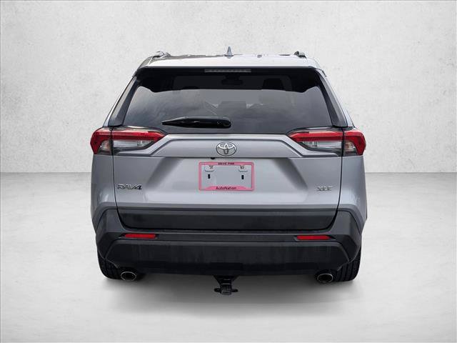 Used 2019 Toyota RAV4 XLE Premium FWD image 7
