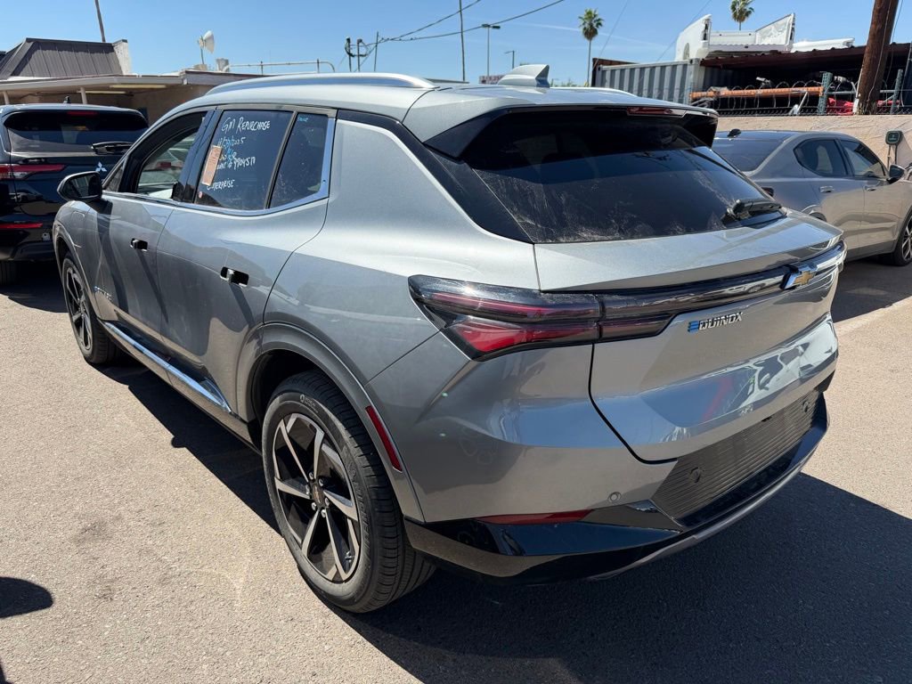 Used 2025 Chevrolet Equinox EV LT w/ Convenience Package image 5