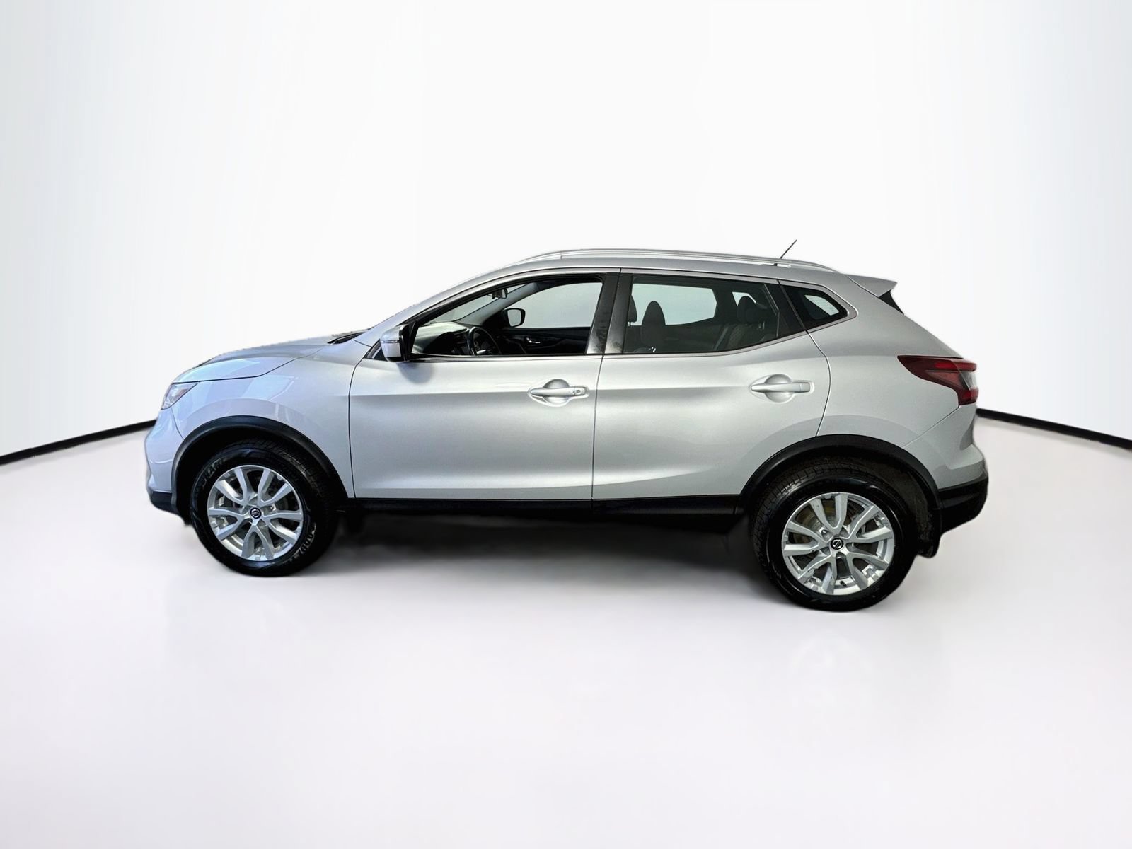 Used 2022 Nissan Rogue Sport SV AWD/4WD image 4